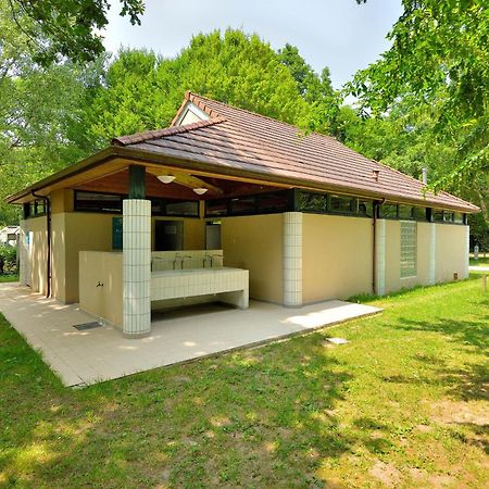 Camping Etang De La Vallee Combreux Exteriér fotografie