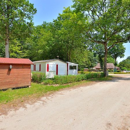Camping Etang De La Vallee Combreux Exteriér fotografie