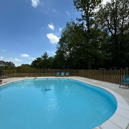 Camping Etang De La Vallee Combreux Exteriér fotografie