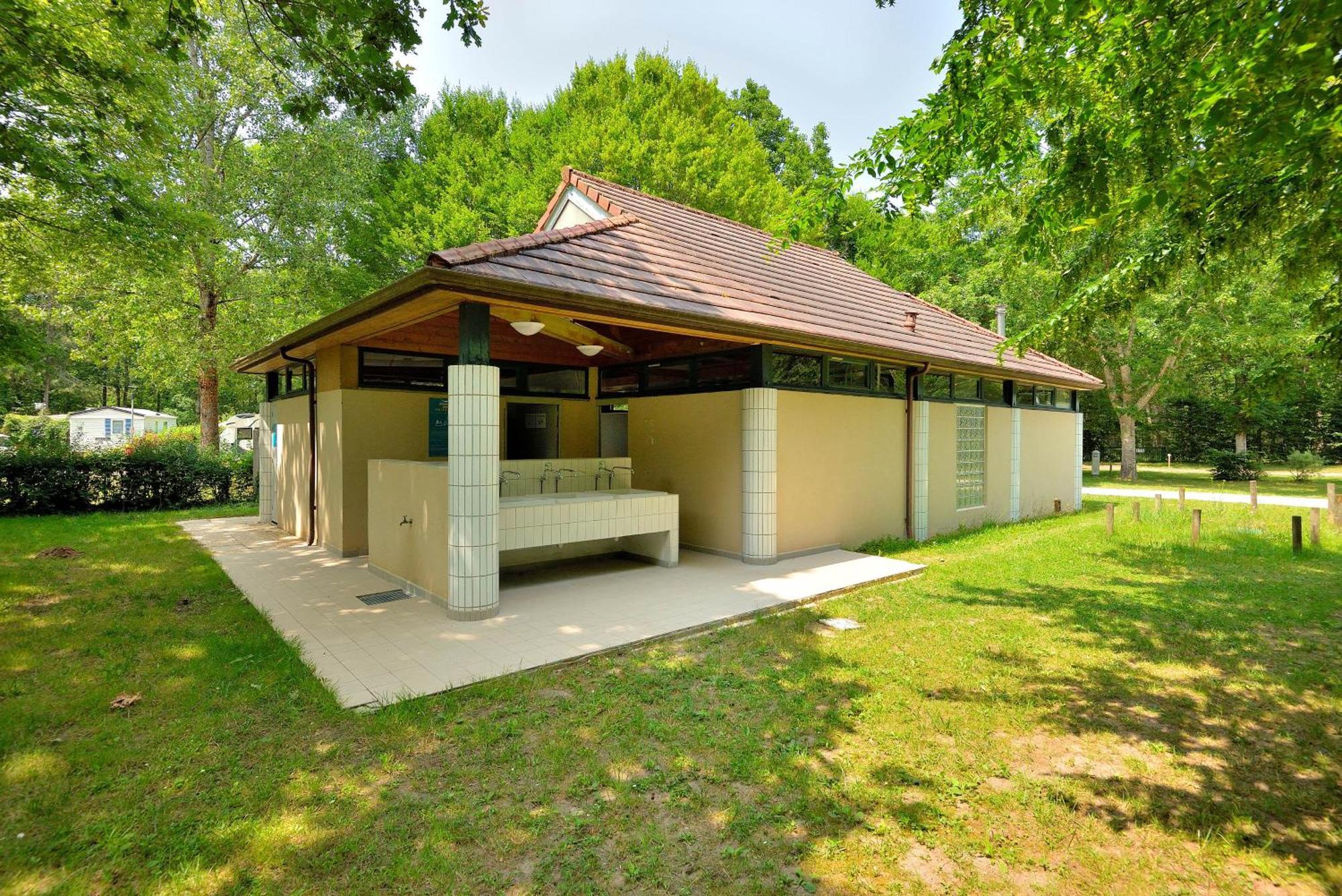 Camping Etang De La Vallee Combreux Exteriér fotografie